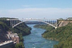 Picture of the Lewiston-Queenston Bridge between New York and Ontario