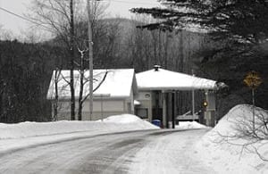 Picture of the Canadian Glen Sutton Border Crossing Station